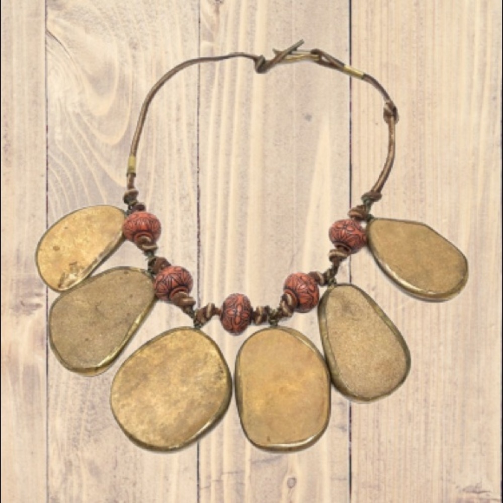 Ethereal, signed stone, suede cord necklace 128.6g - Picture 3 of 10